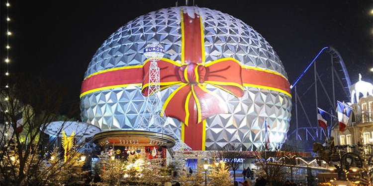 Top Theme Parks for the Holidays!