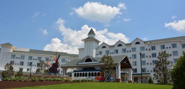 Dollywood's DreamMore Resort Now Open!