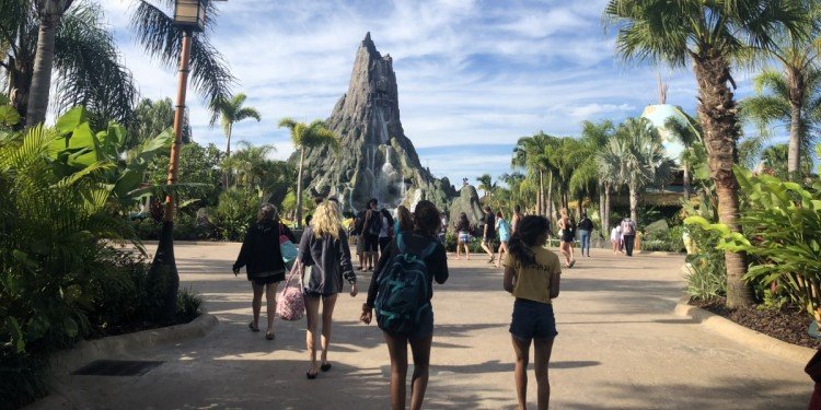 A First-Time Visit to Universal's Volcano Bay!
