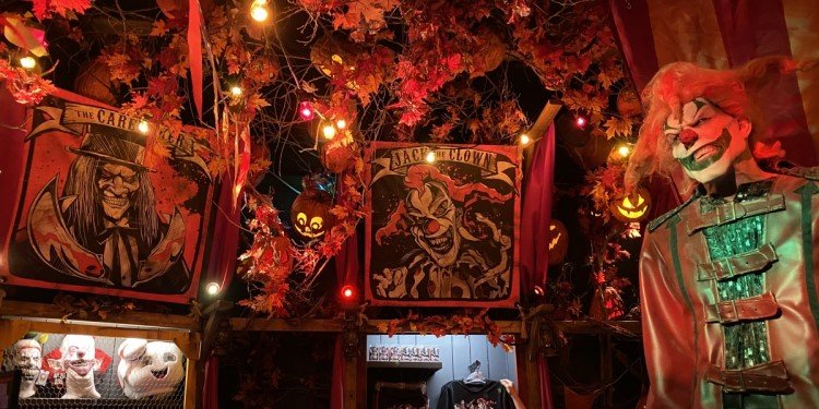 A Look at Universal's Halloween 2020!