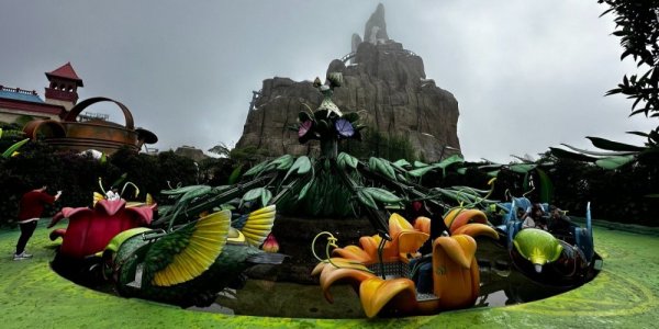 Adam's Malaysian Adventure: Genting SkyWorlds!